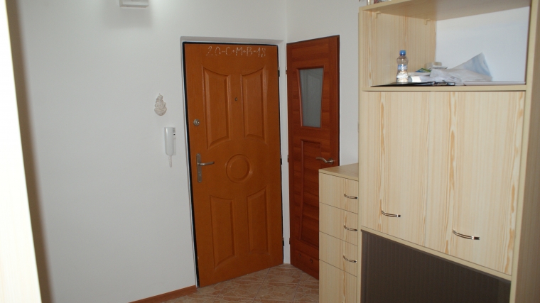 Zrekonštruovaný 2-izbový byt prerobený na 3-izbový, ul.Papiernická