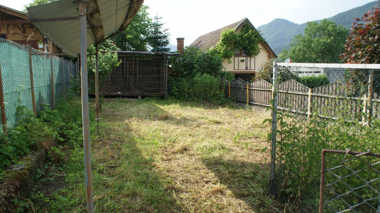 Zrekonštruovaná drevenička so záhradkou, Ružomberok - Černová