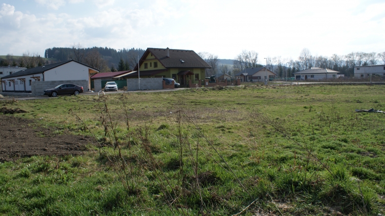 Stavebný pozemok o výmere 644m2, Bešeňová