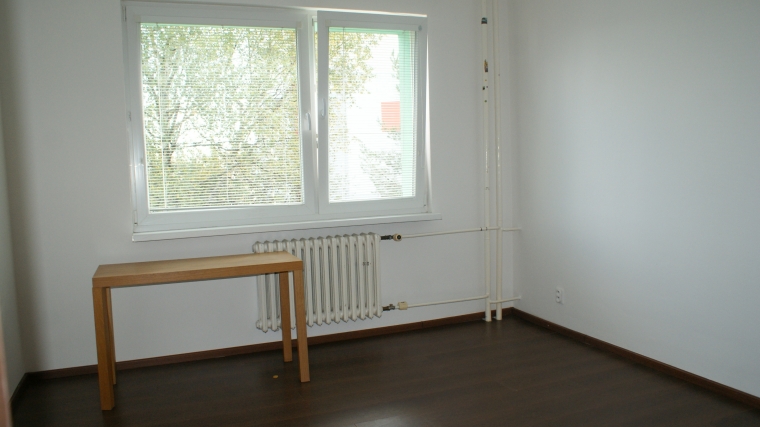 3-izbový byt po kompletnej rekonštrukcii so zariadením, ul.I.Houdeka