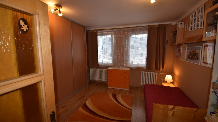 Zrekonštruovaný, priestranný 3-izbový byt s pekným výhľadom, ul.Liptovská