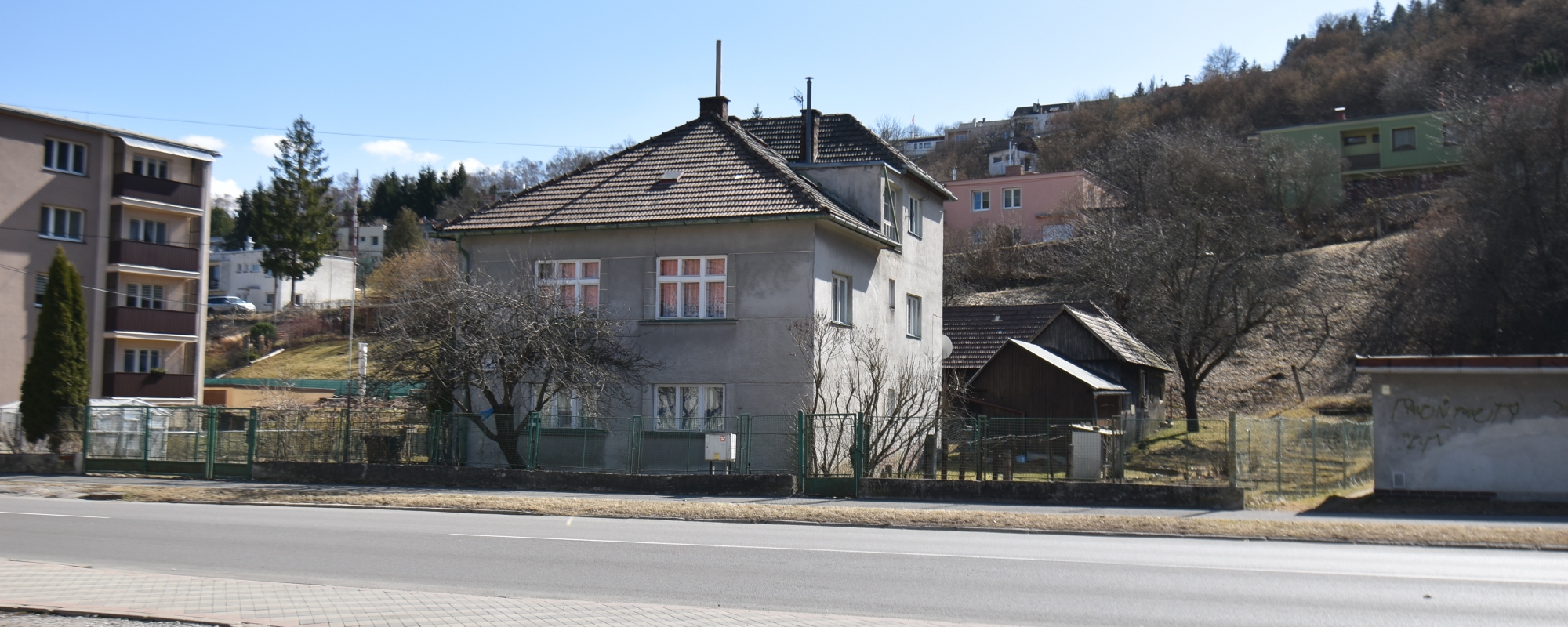 Predaj rodinného domu s pozemkami v TOP lokalite mesta, ul.D.Makovického