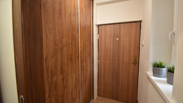 1-izbový byt s novým zariadením v samotnom centre mesta, ul.K.Medveckého