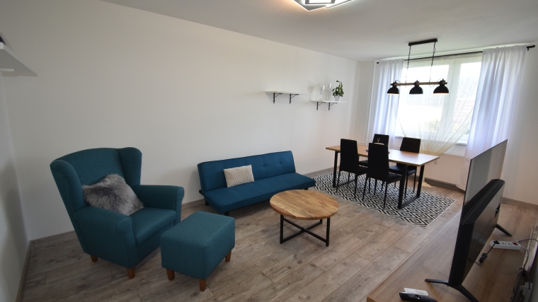 Priestranný 3-izbový byt po novej, kompletnej rekonštrukcii, ul.Bystrická cesta