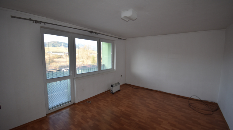 Priestranný 3-izbový byt po čiastočnej rekonštrukcii, Liptovská Štiavnica