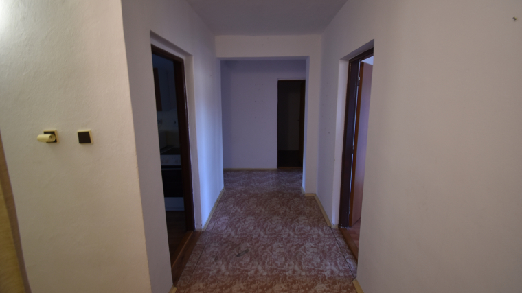 Priestranný 3-izbový byt po čiastočnej rekonštrukcii, Liptovská Štiavnica